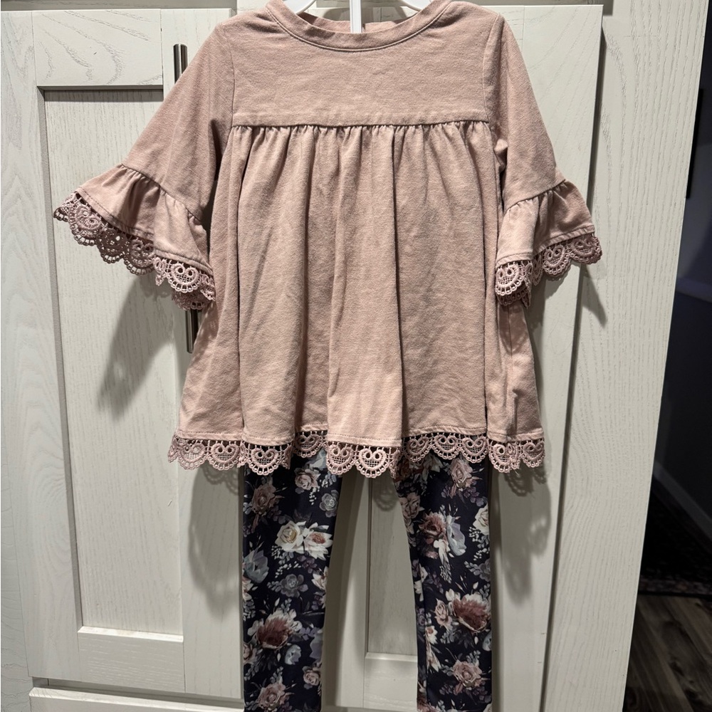 Pink Lace Trim Tunic with Floral Leggings